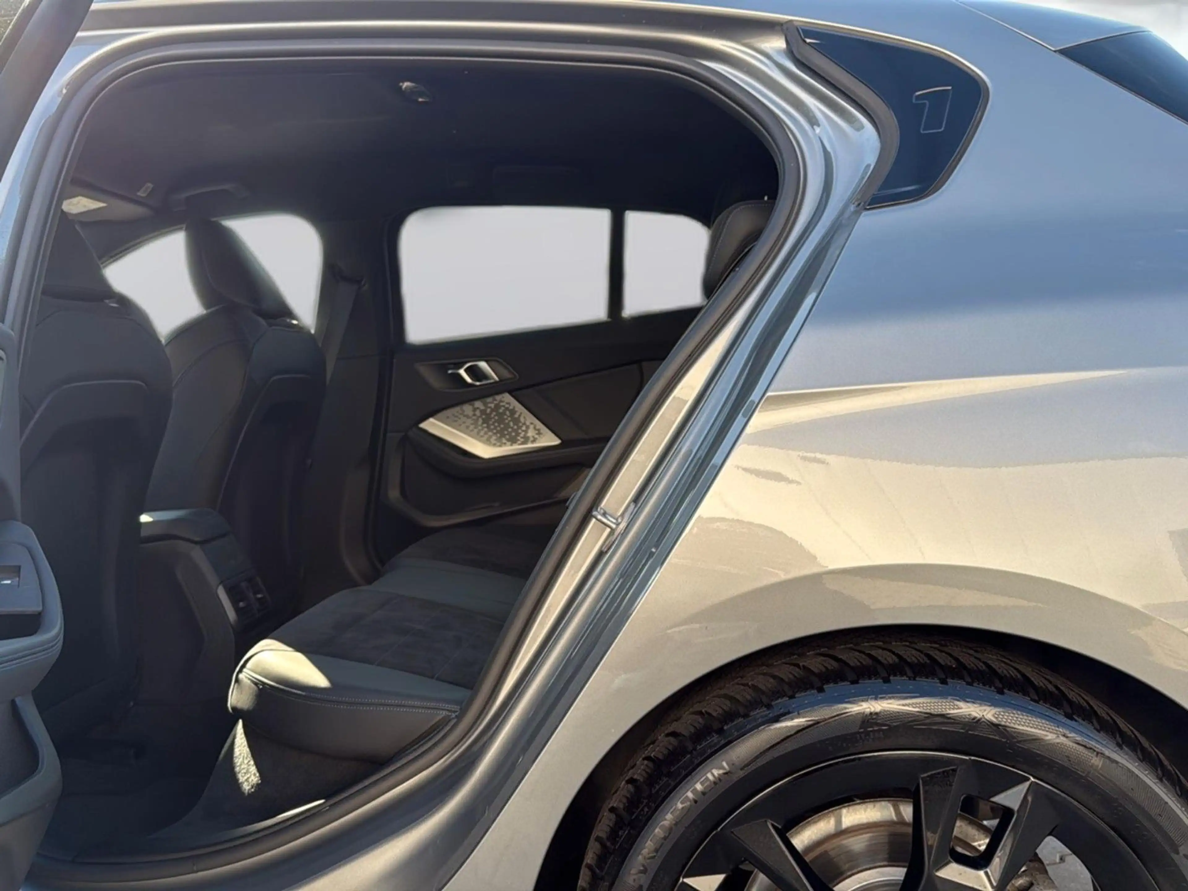 BMW 118 d M Sport Tempomat RFK AHK SHZ 2ZK — photo 9