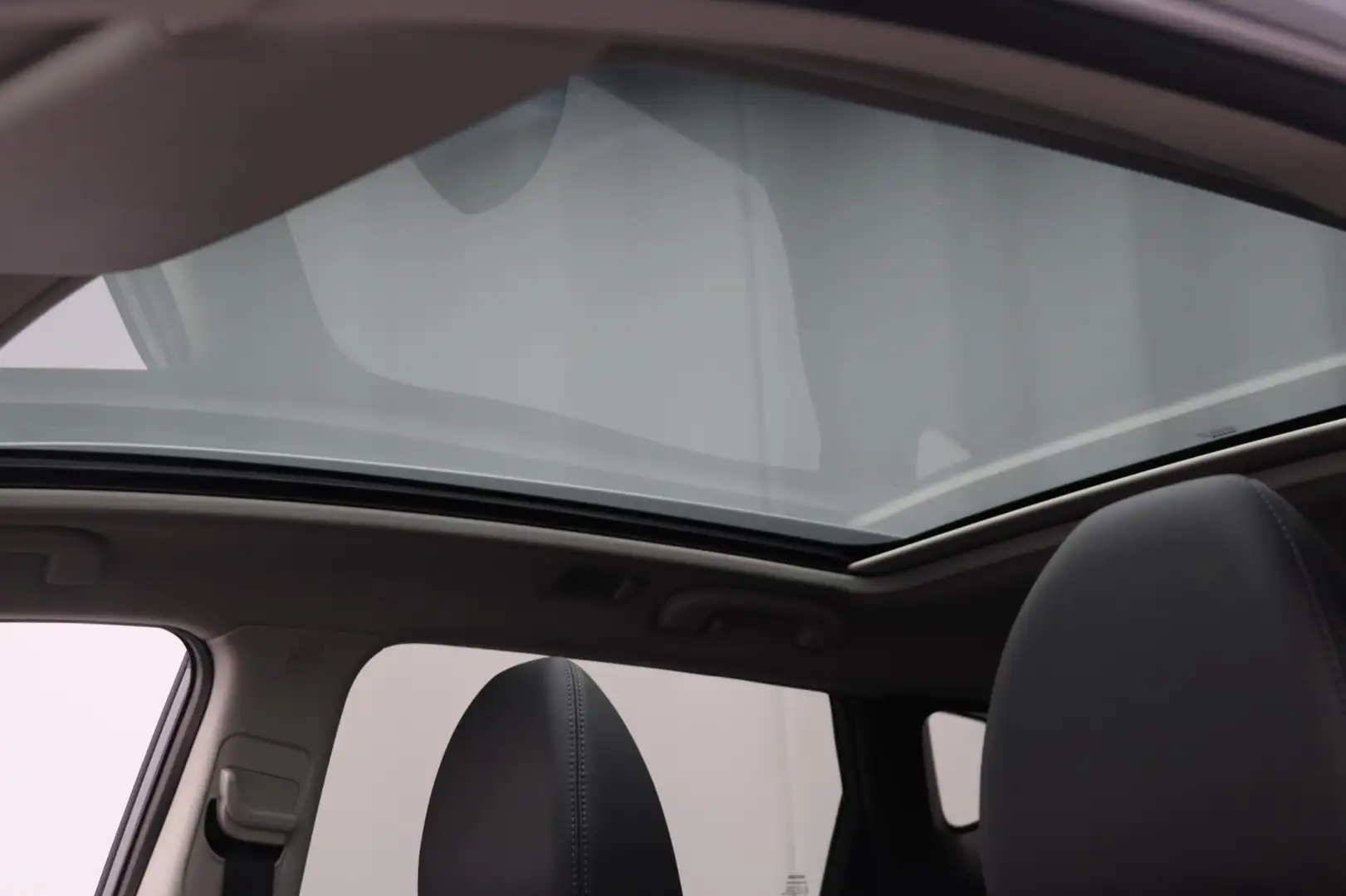 Nissan Qashqai 1.2 Tekna Pano/dak Trekhaak Leder Rondomzicht/came Grey - 2