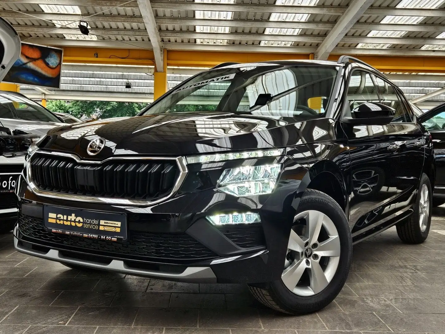 Skoda Kamiq TSI DSG "130 Jahre" LED AppleCP Sitzheiz. Negro - 1