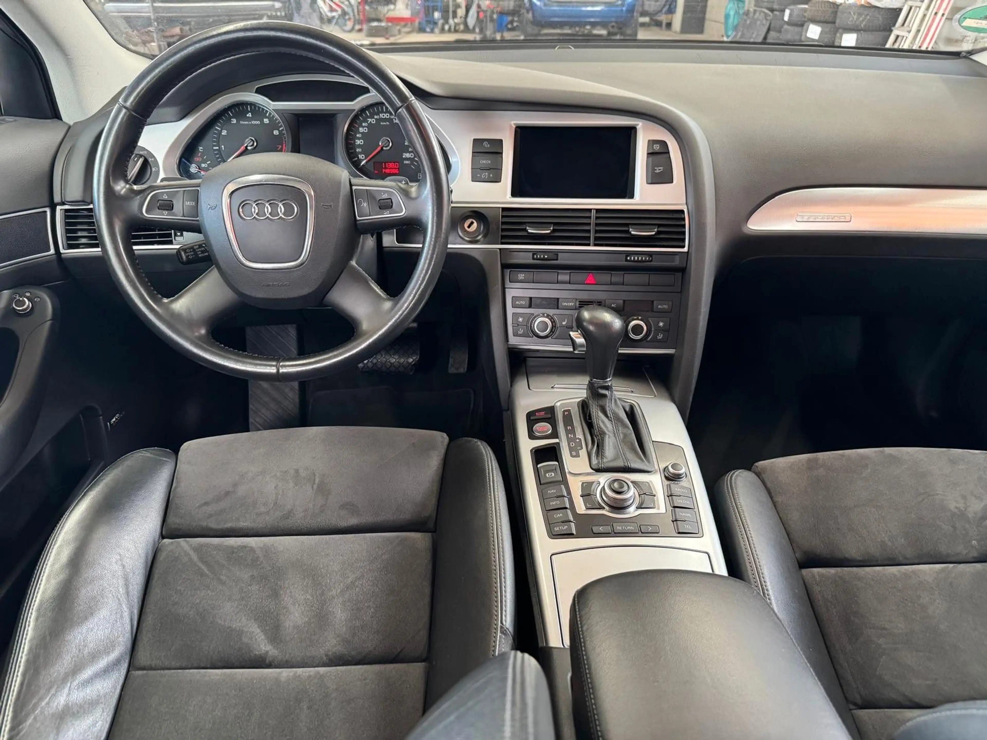 Audi A6 allroad quattro 3.0 TFSI Alcantara BOSE — photo 11