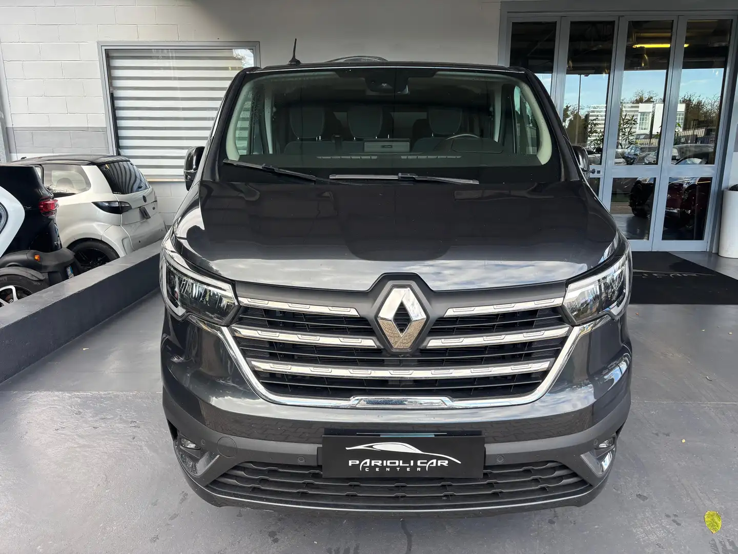 Renault Trafic 9 Posti BluedCi 150CV EDC Grigio - 1