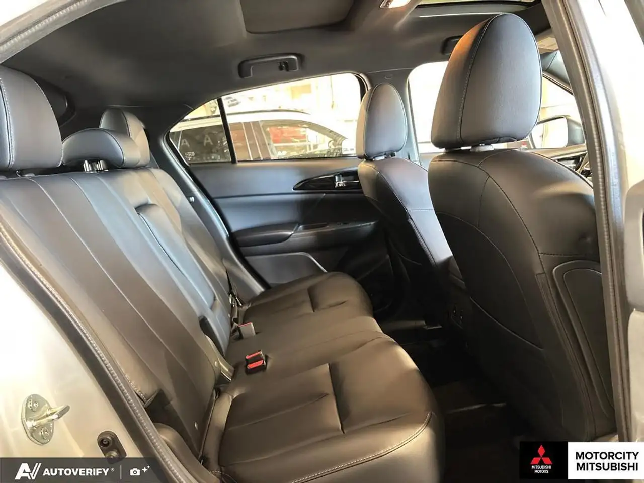 Mitsubishi Eclipse Cross снимка Mitsubishi Eclipse Cross