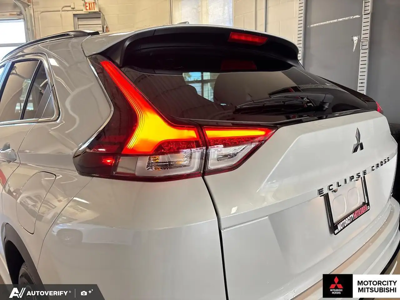 Mitsubishi Eclipse Cross снимка Mitsubishi Eclipse Cross