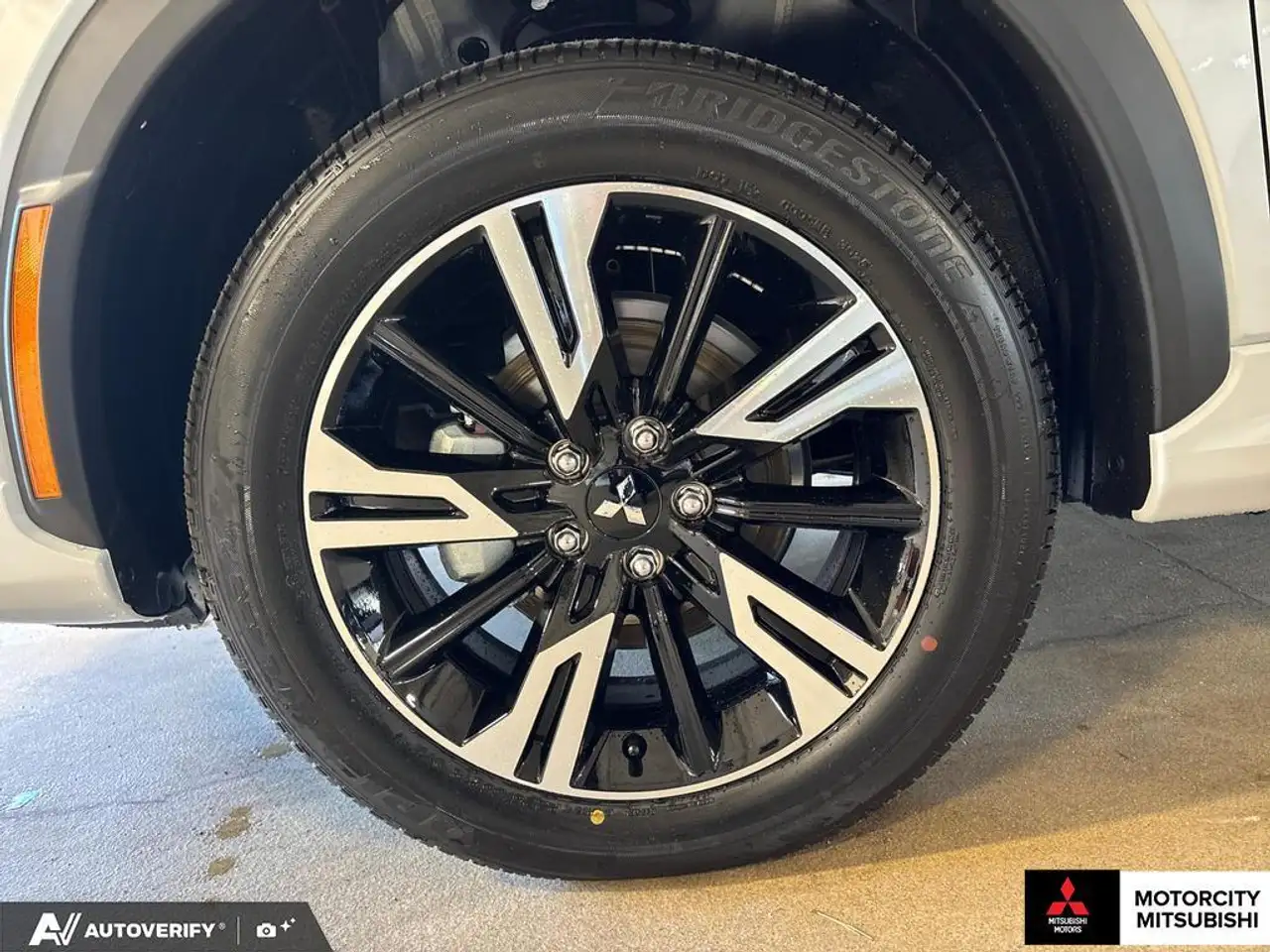 Mitsubishi Eclipse Cross снимка Mitsubishi Eclipse Cross