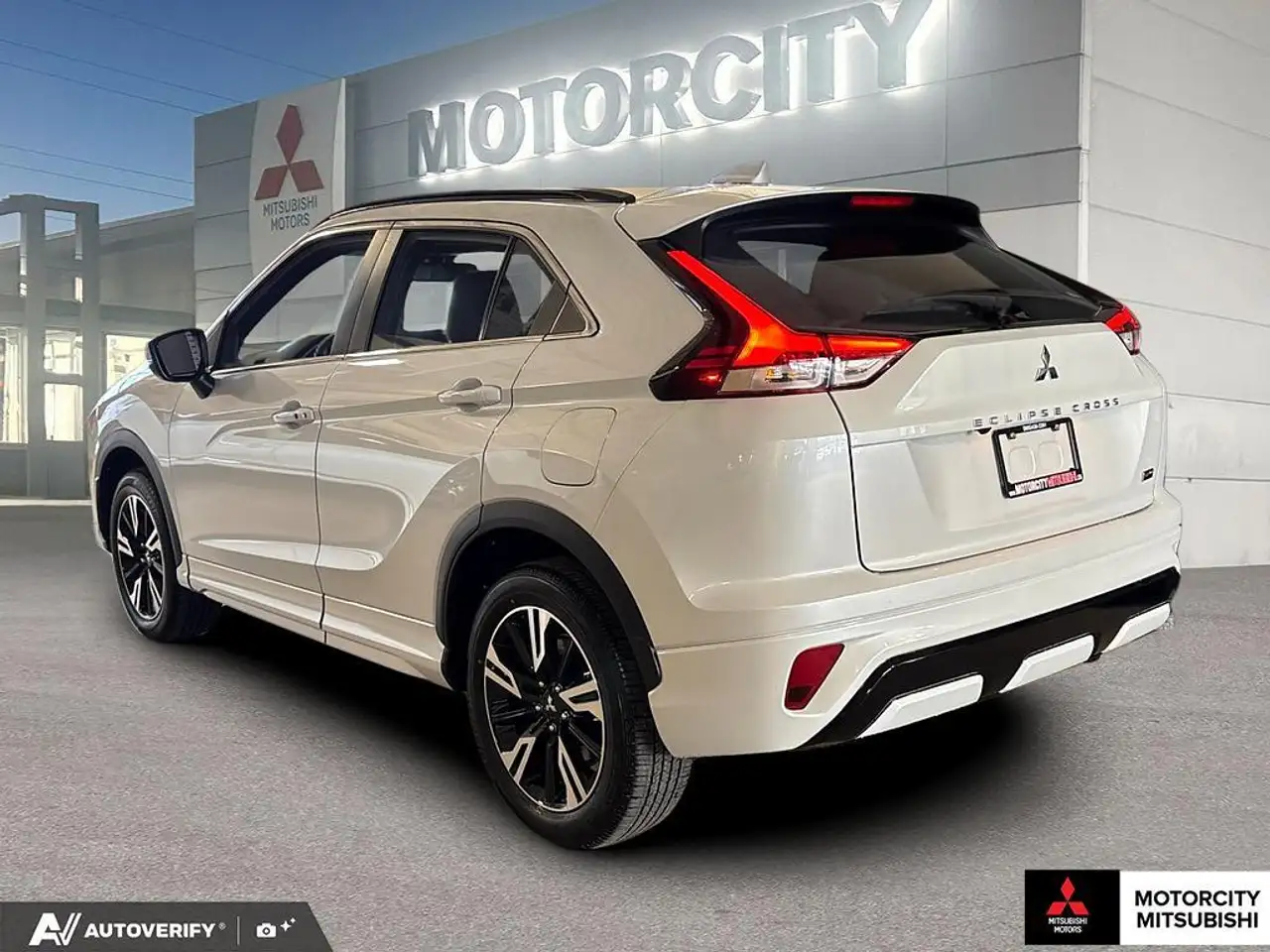 Mitsubishi Eclipse Cross снимка Mitsubishi Eclipse Cross