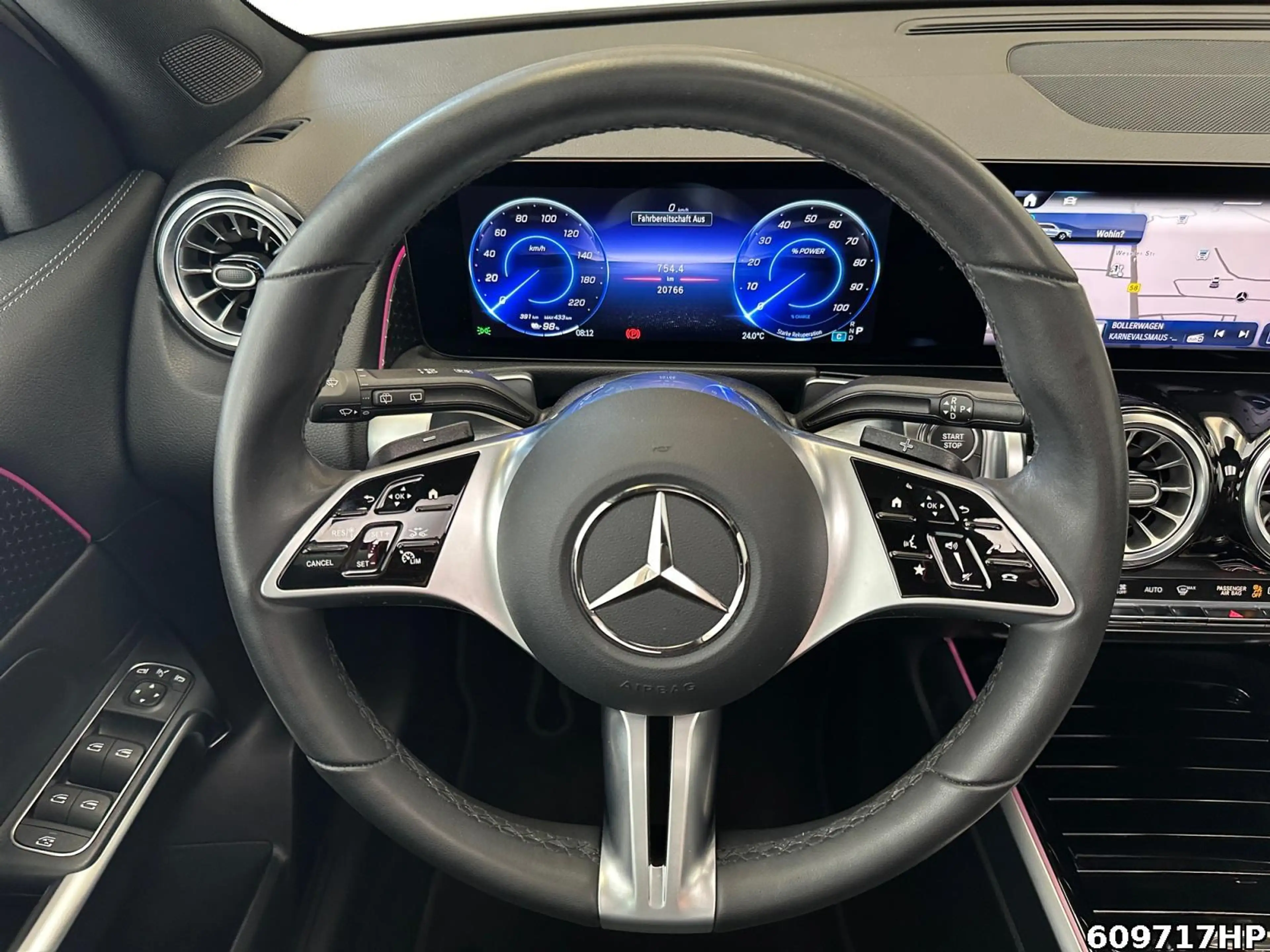Mercedes-Benz EQB 300 4M Progressive Pano AHK 360° Lenkradhz. — photo 9