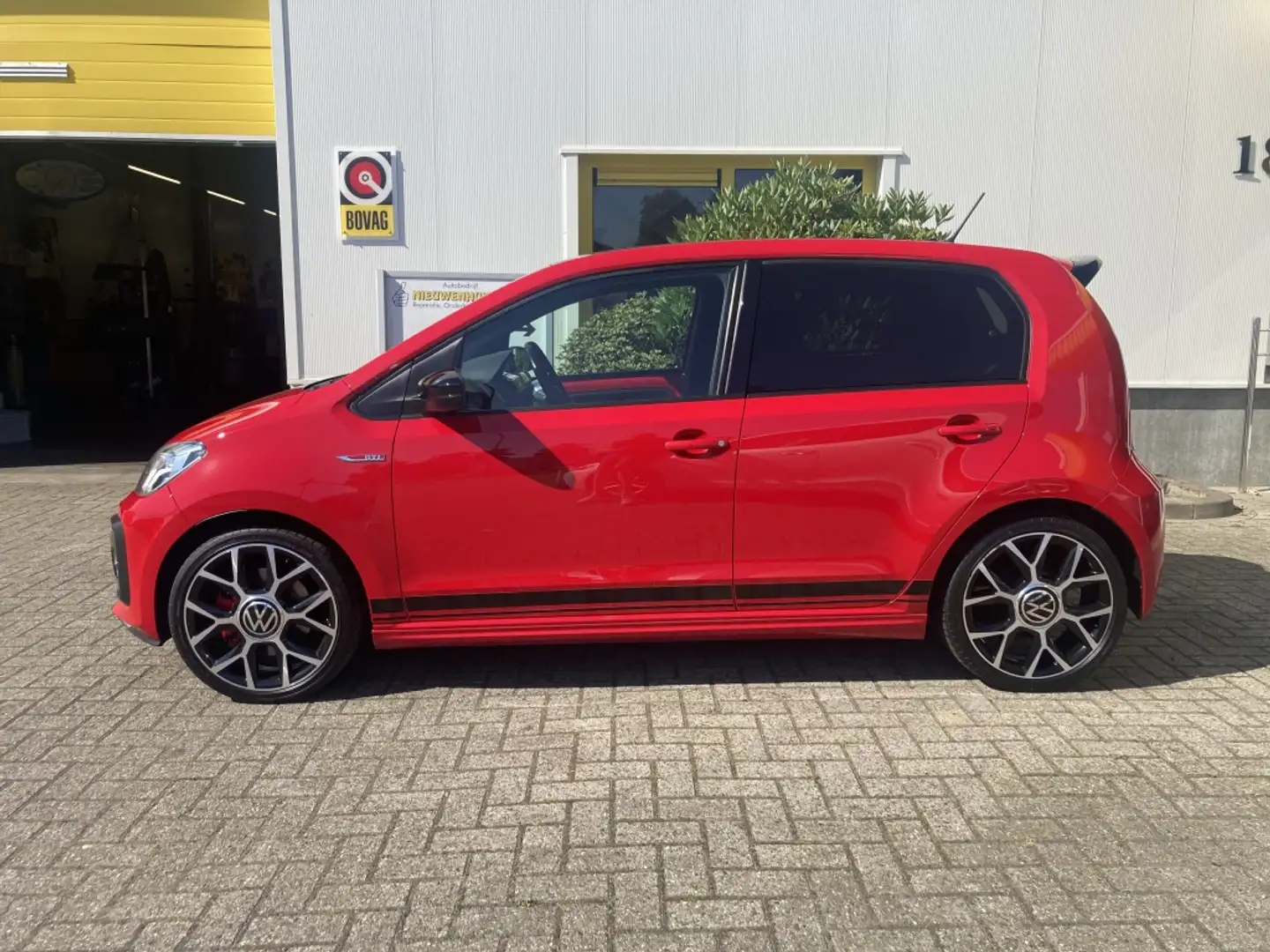 Volkswagen up! 1.0 TSI GTI 116PK NL auto Camera 17 Inch Cruisecon Rood - 2