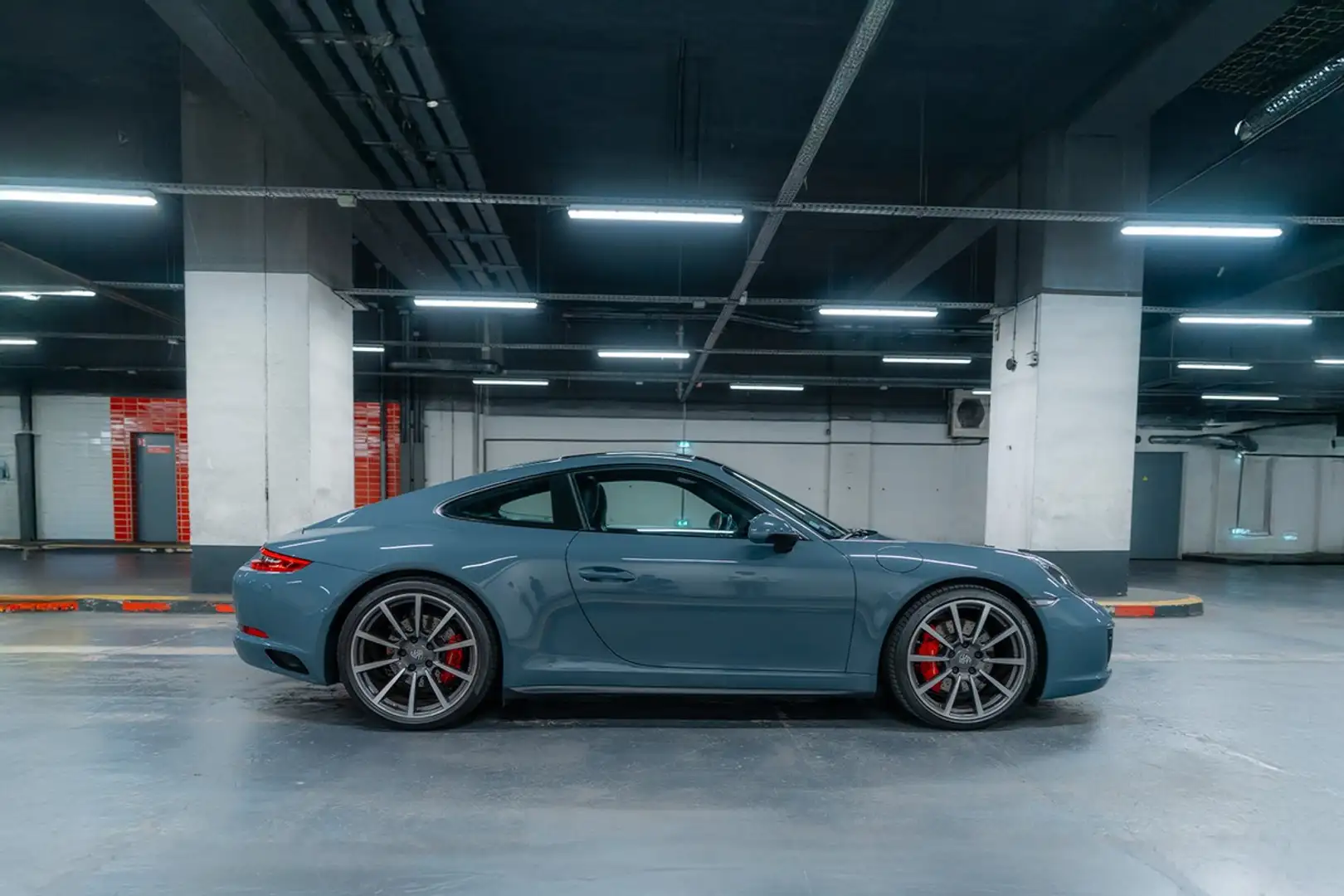 Porsche 911 991.2 Carrera 4S Blau - 2