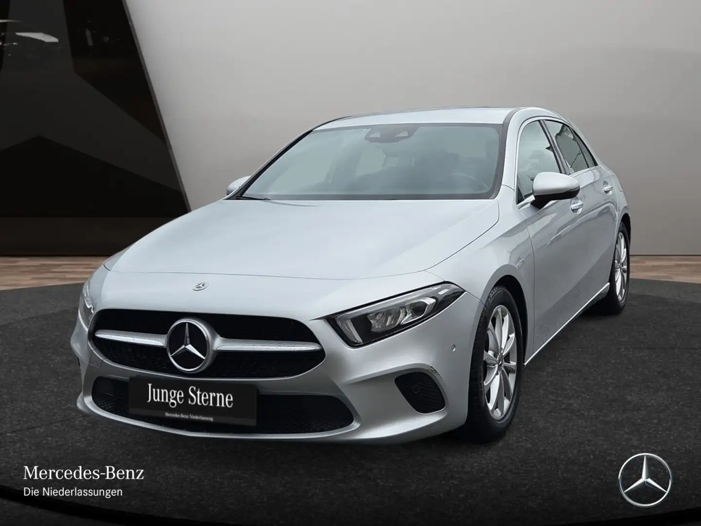 Mercedes-Benz A 180 PROGRESSIVE+LED+7G Silber - 2
