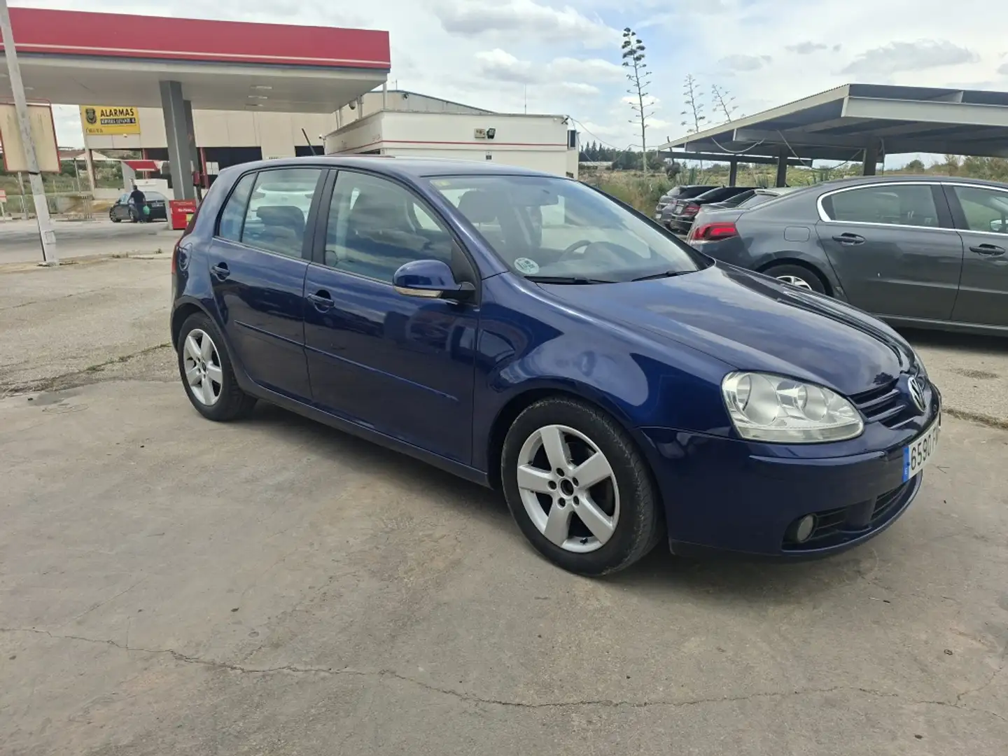 Volkswagen Golf 2.0TDI GT Sport - 2