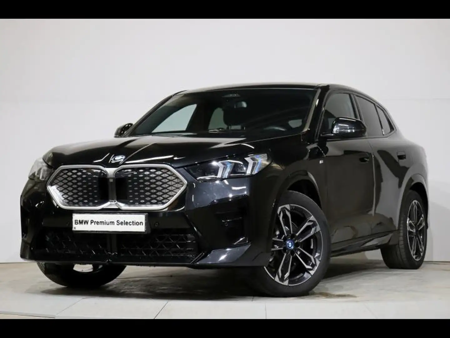 BMW iX2 xDrive30 Kit M Sport Noir - 1