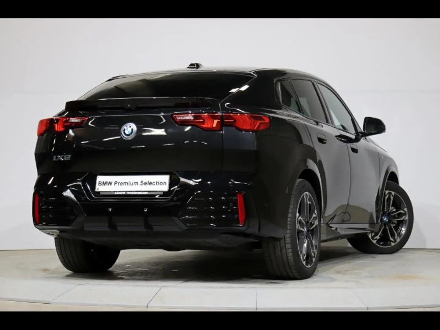 BMW iX2 xDrive30 Kit M Sport Noir - 2