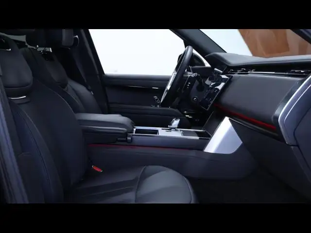 Land Rover Range Rover view 10