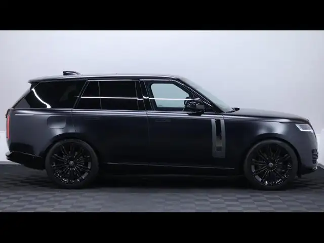 Land Rover Range Rover view 3