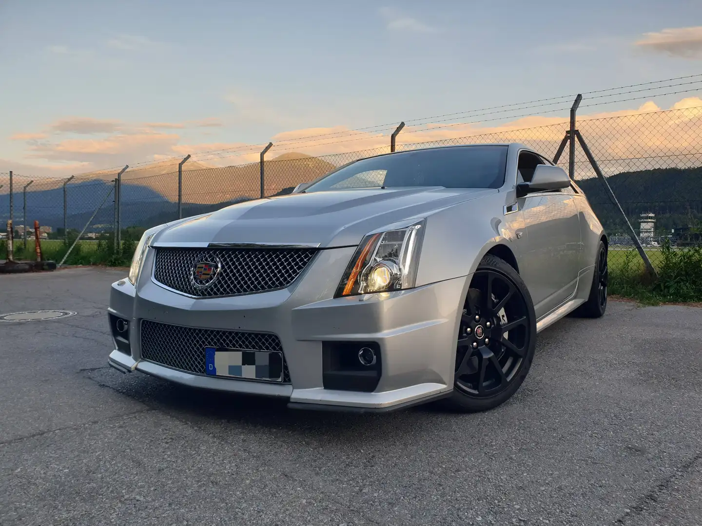 Cadillac CTS 6.2 V8 Supercharged Coupe Silber - 1