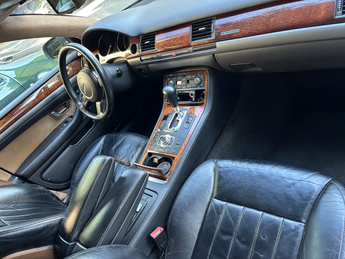Audi A8 3,7 V8 quattro Tiptronic - 1