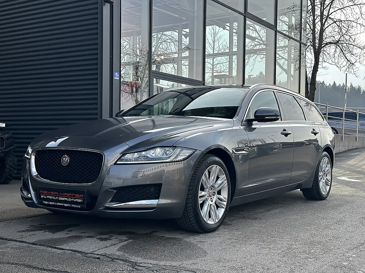Jaguar XF Sportbrake 25d AWD R-Sport Aut. !!!B2B!!! Grau - 2