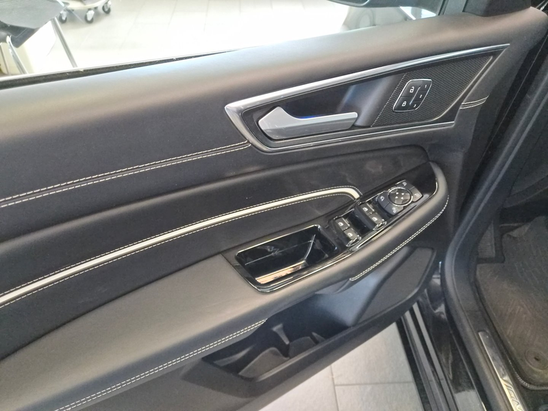 Ford S-Max Vignale 2.0 EcoBlue SCR Aut. — photo 3
