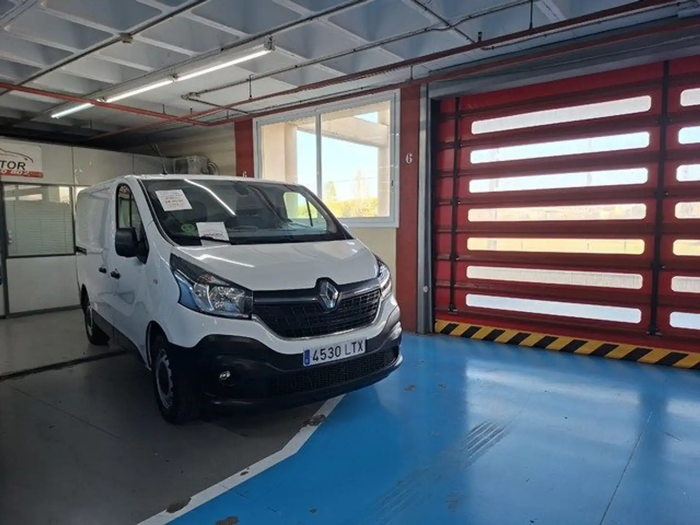 Renault Trafic Furgón 29 L1H1 Energy BluedCi 88kW Blanco - 1