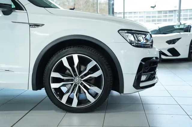 Volkswagen Tiguan view 5