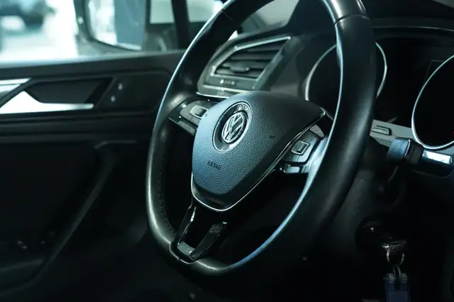 Volkswagen Tiguan view 9