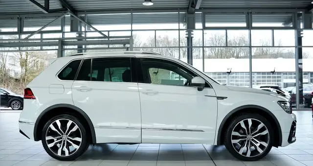 Volkswagen Tiguan view 6