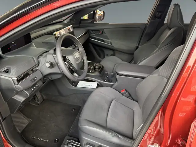 Toyota C-HR view 10