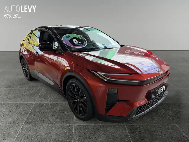 Toyota C-HR view 8