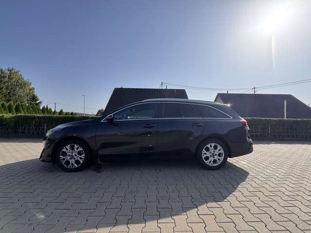 Kia Ceed SW / cee'd SW Ceed SW 1.5 T-GDI DCT7 OPFGT Line