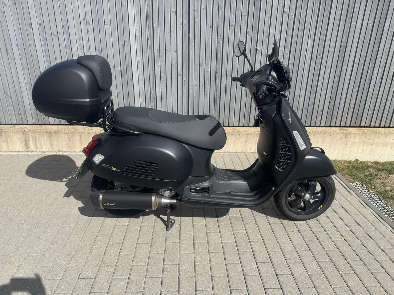 Vespa GTS Super Tech 300