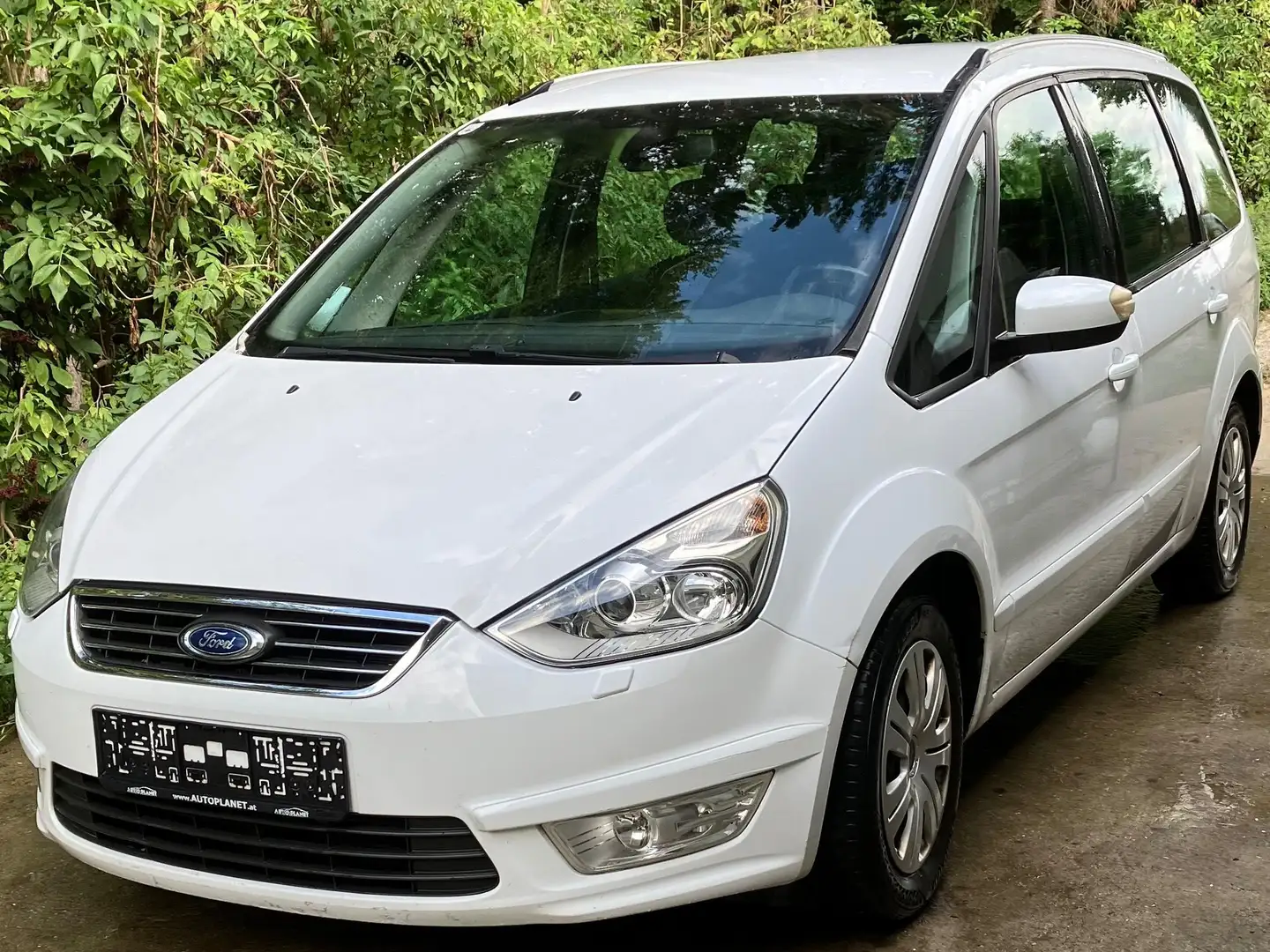 Ford Galaxy Galaxy Trend 2,0 D Aut Weiß - 1