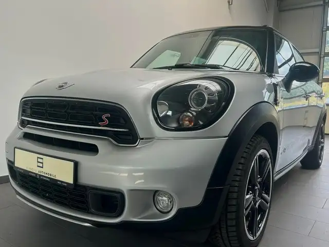 MINI Cooper SD Countryman Navi Xenon Volleder 18 Zoll
