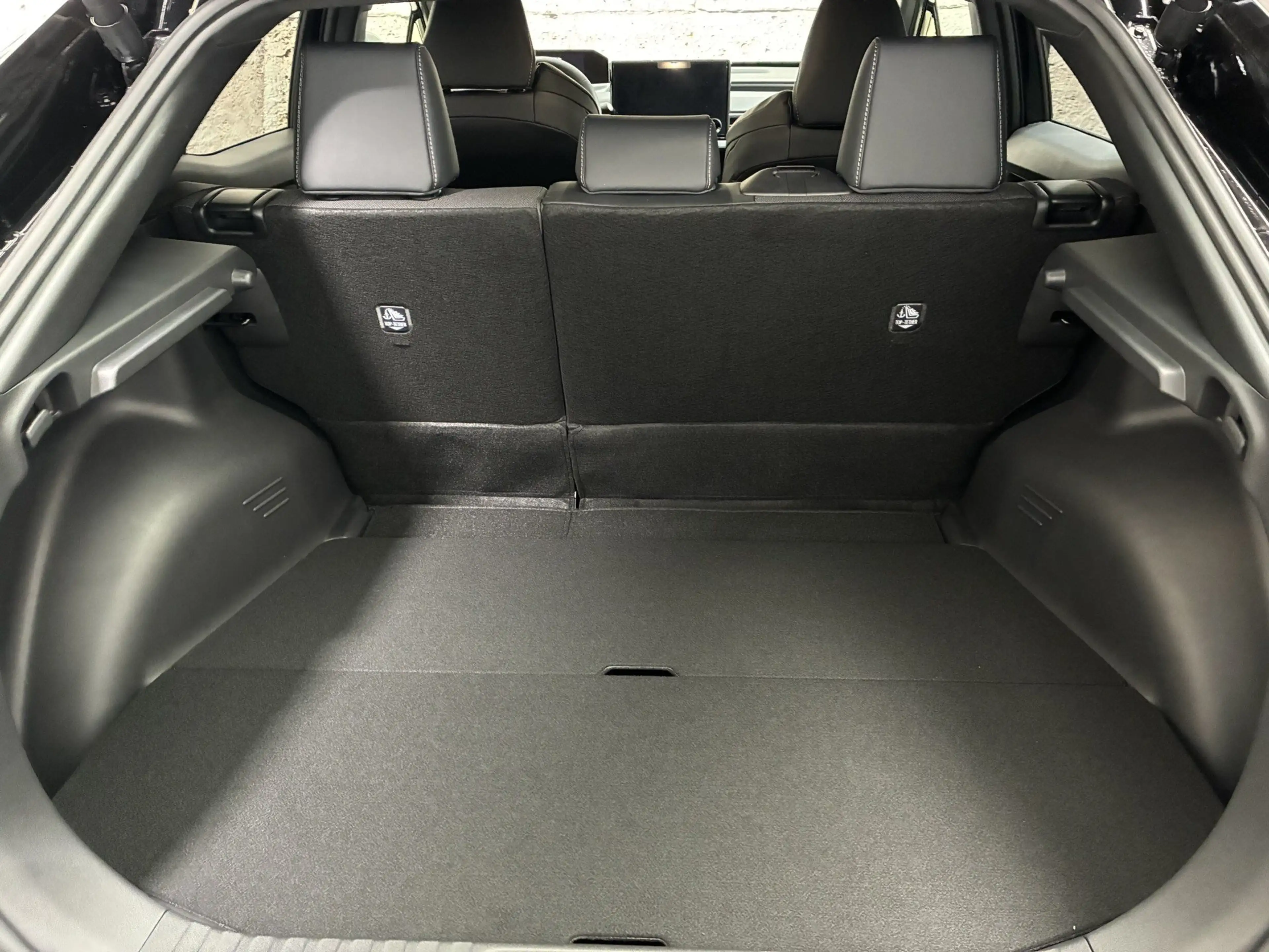 Toyota C-HR+ Elektro 77 kWh Teamplayer — photo 13