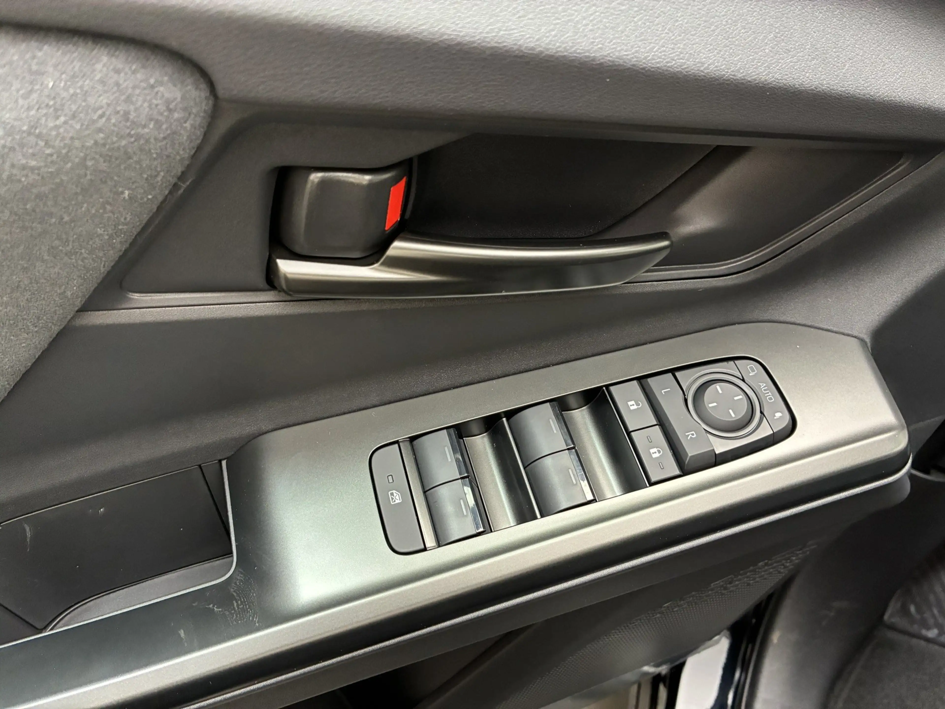 Toyota C-HR+ Elektro 77 kWh Teamplayer — photo 8