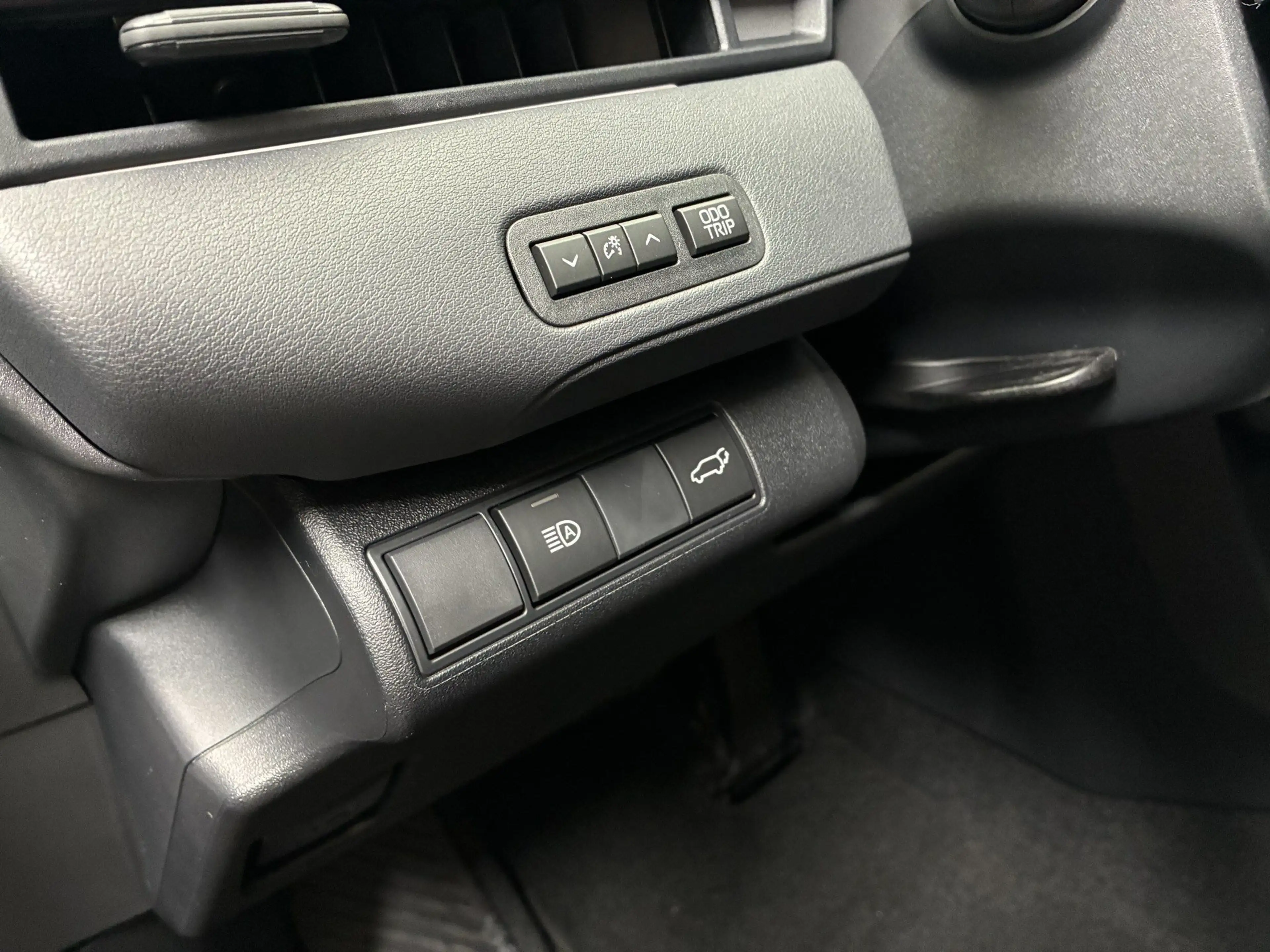 Toyota C-HR+ Elektro 77 kWh Teamplayer — photo 9