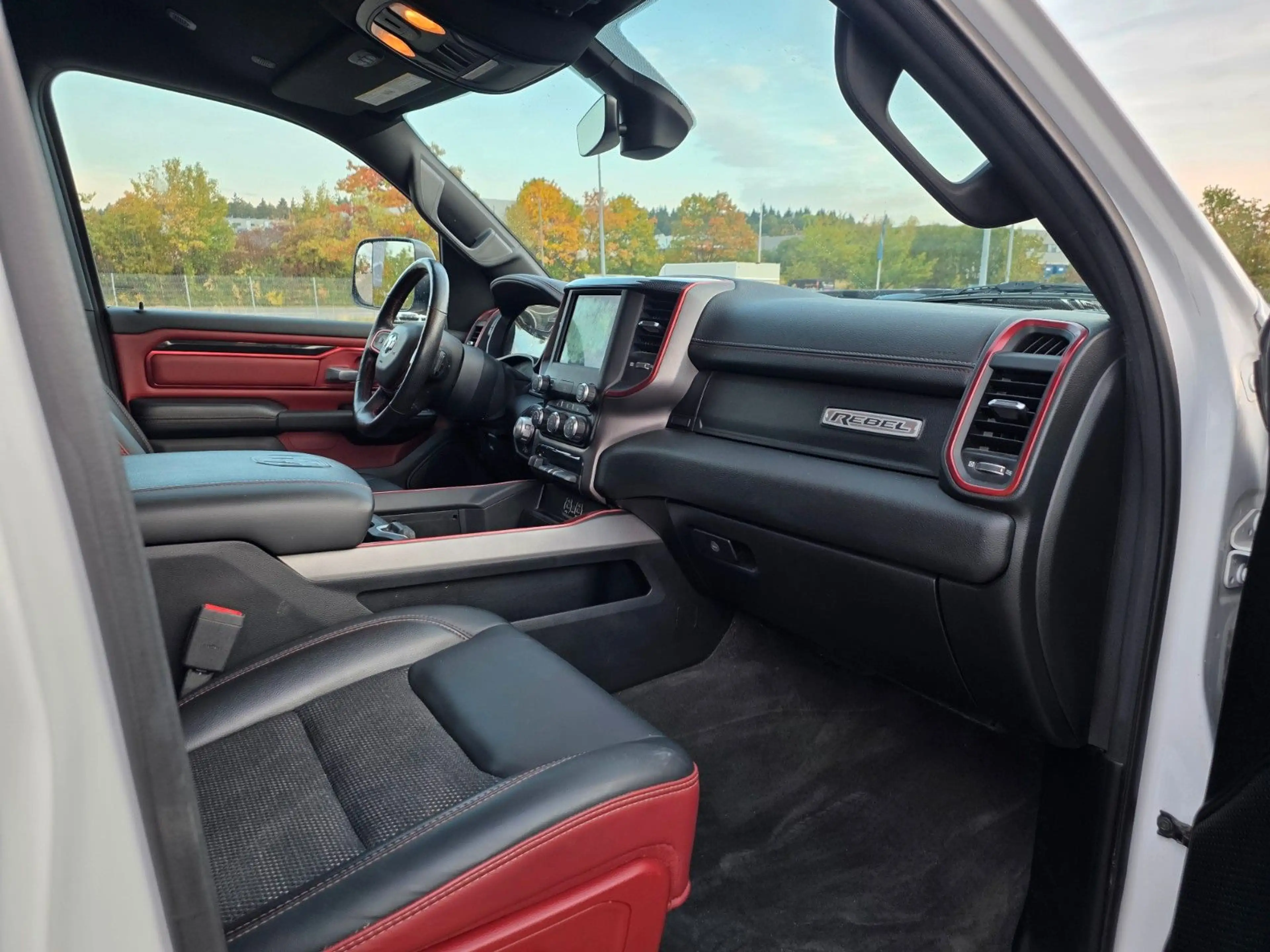 Dodge RAM Rebel 5,7 Hemi,4x4, Trailermirror,Keyless — photo 15