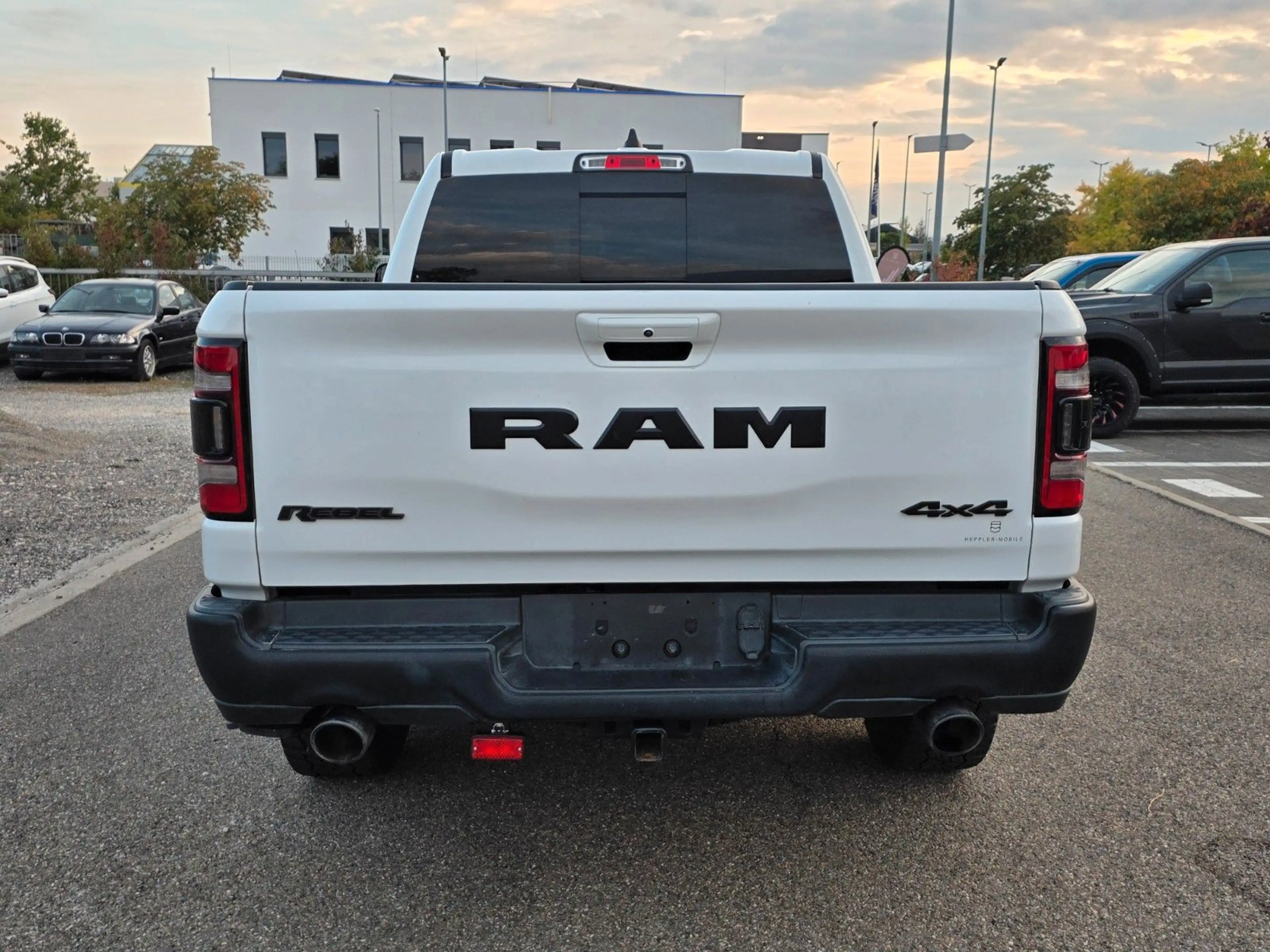 Dodge RAM Rebel 5,7 Hemi,4x4, Trailermirror,Keyless — photo 6