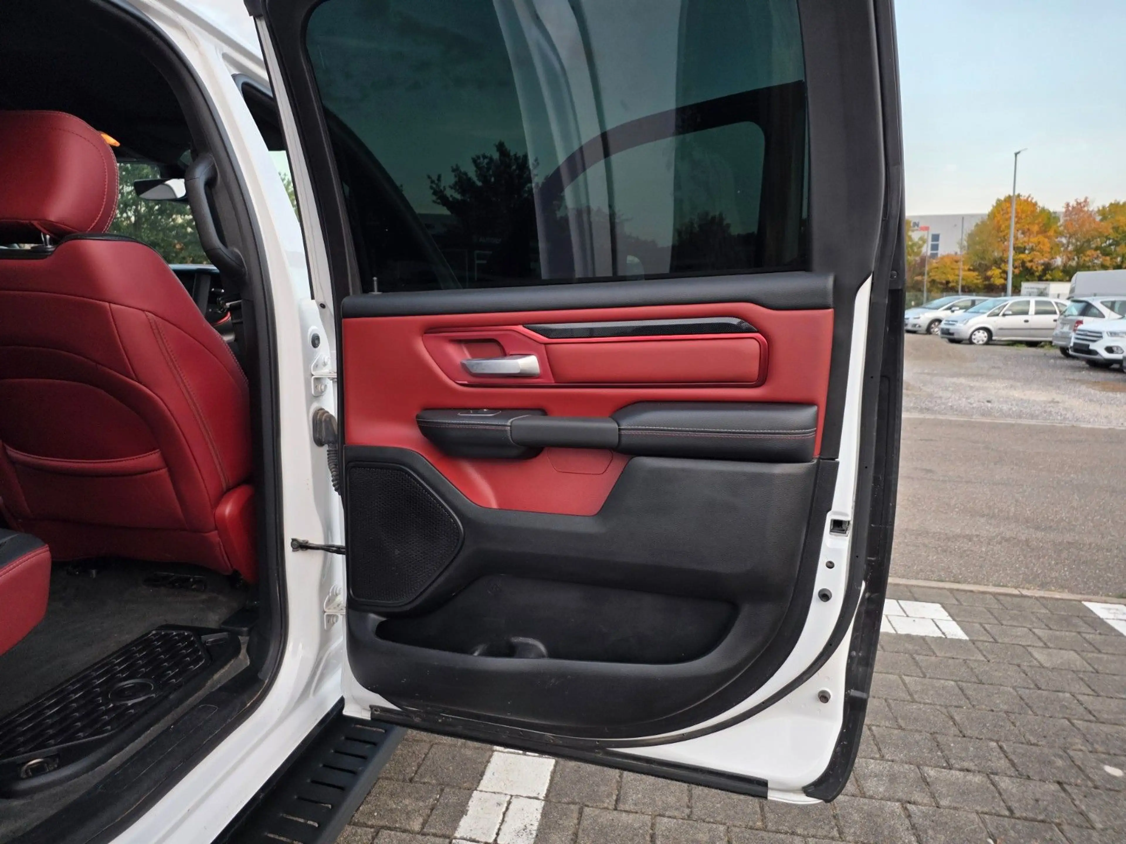Dodge RAM Rebel 5,7 Hemi,4x4, Trailermirror,Keyless — photo 18