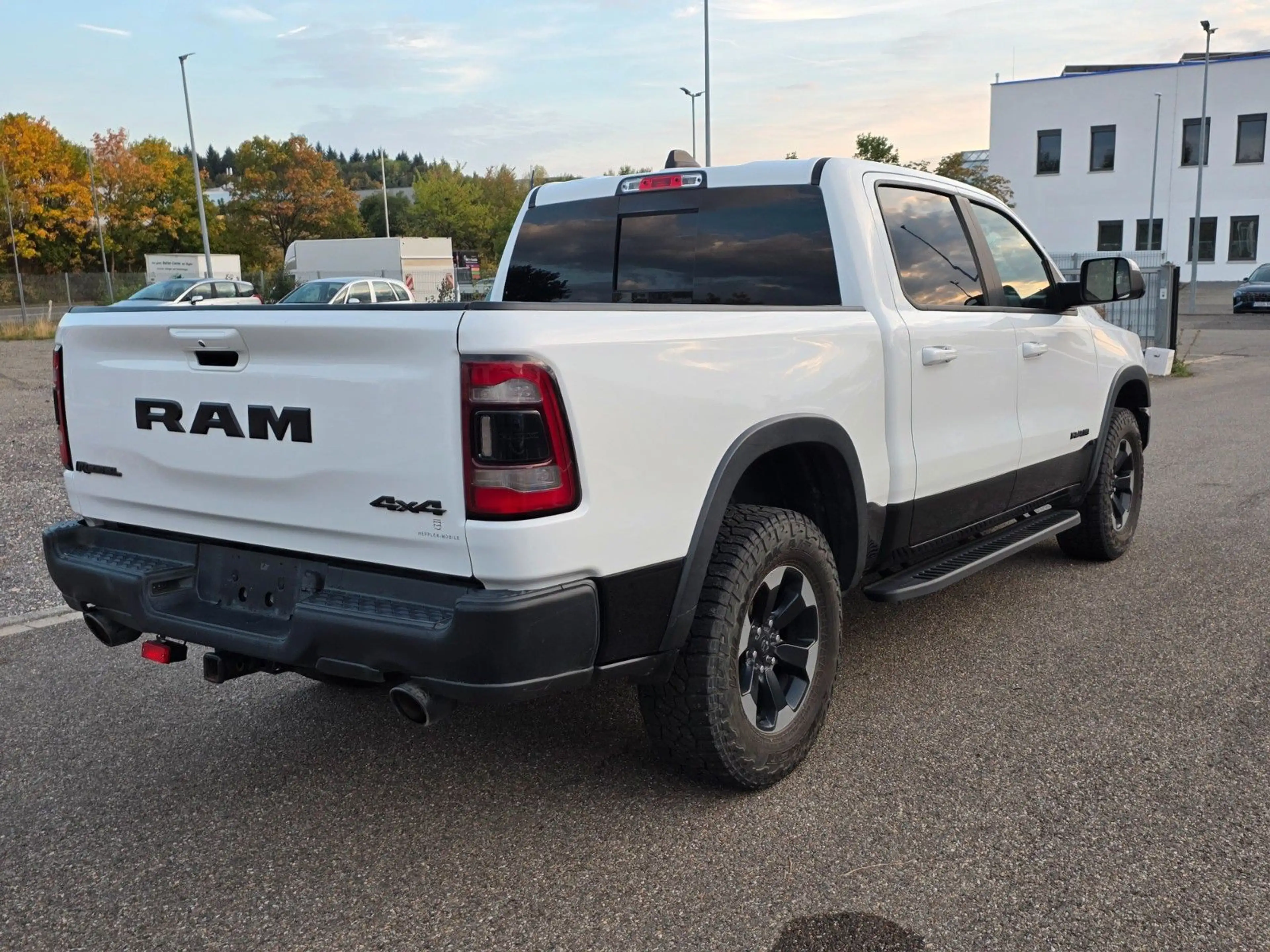 Dodge RAM Rebel 5,7 Hemi,4x4, Trailermirror,Keyless — photo 5