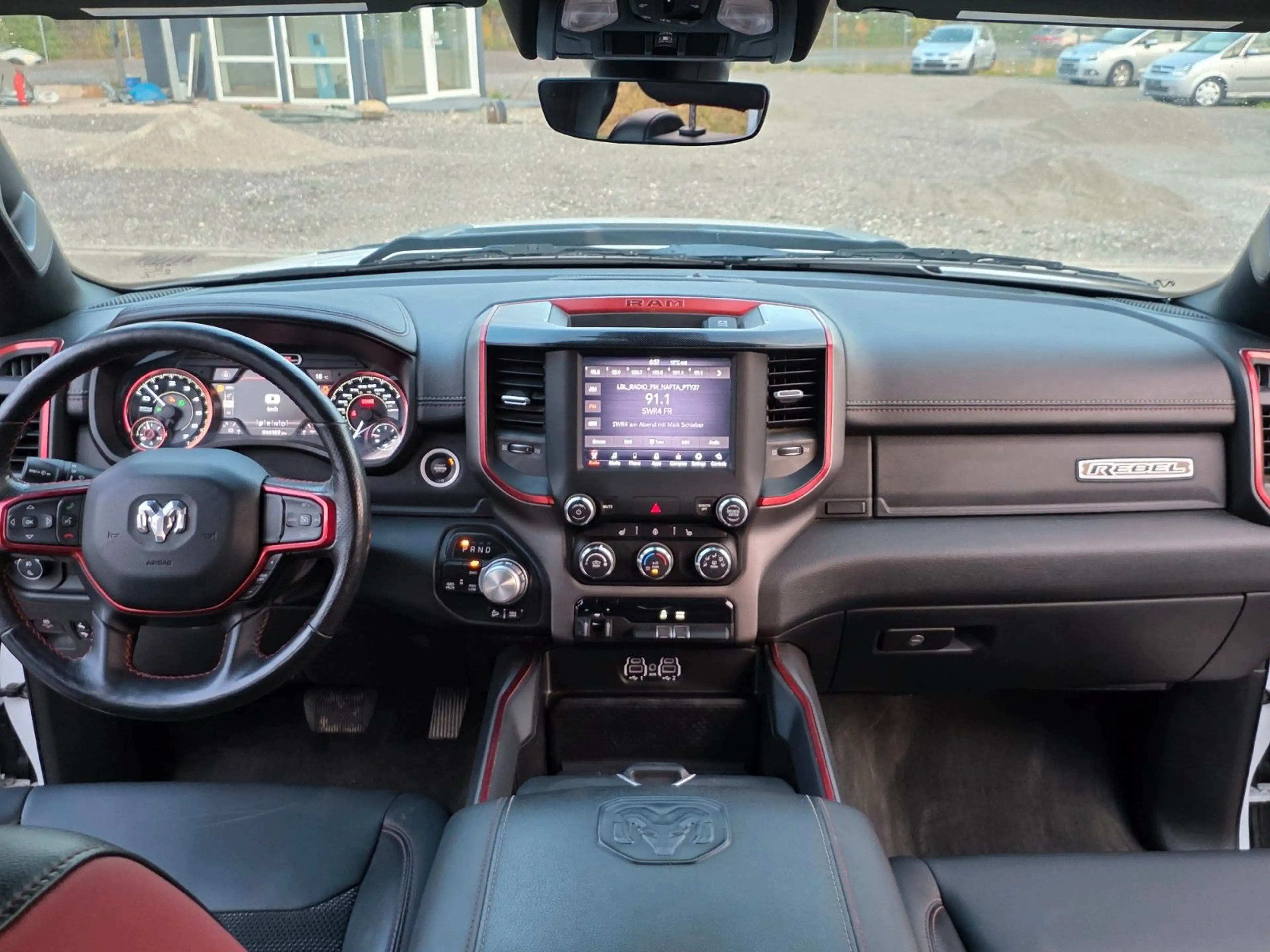 Dodge RAM Rebel 5,7 Hemi,4x4, Trailermirror,Keyless — photo 36