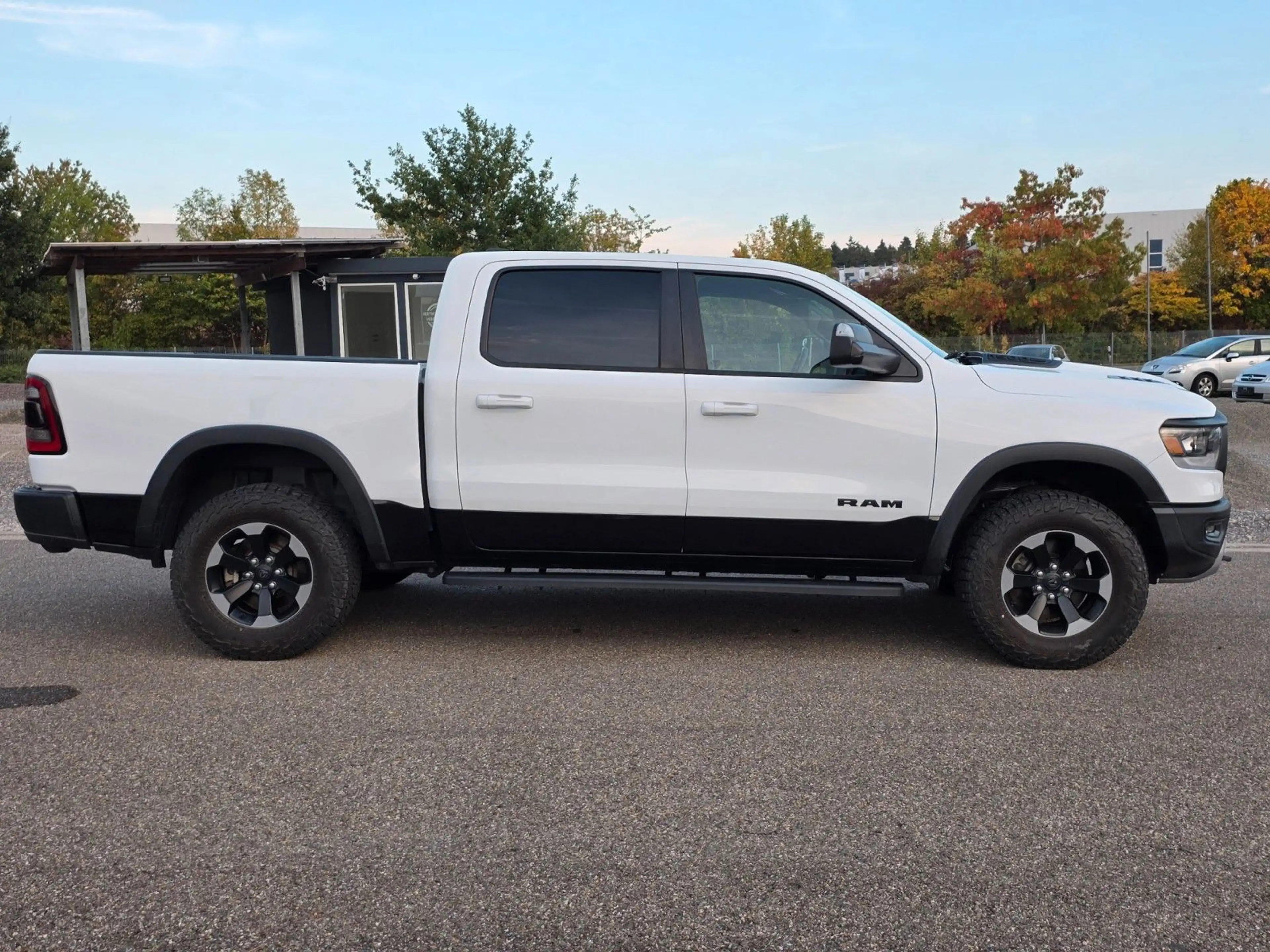 Dodge RAM Rebel 5,7 Hemi,4x4, Trailermirror,Keyless — photo 4