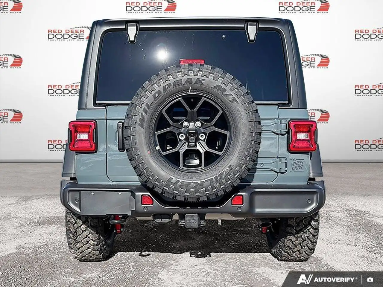 Jeep Wrangler снимка Jeep Wrangler