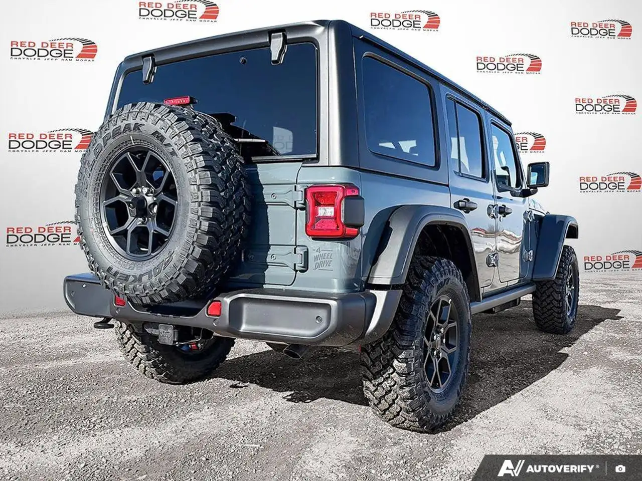 Jeep Wrangler снимка Jeep Wrangler