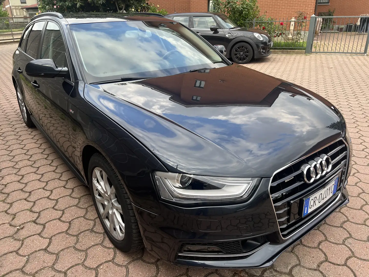 Audi A4 Avant 2.0 tdi Edition quattro 177cv s-tronic Blau - 2