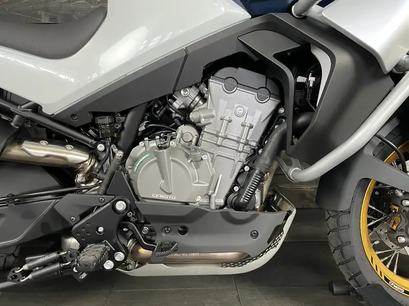 CFMOTO 800 MT - foto 5