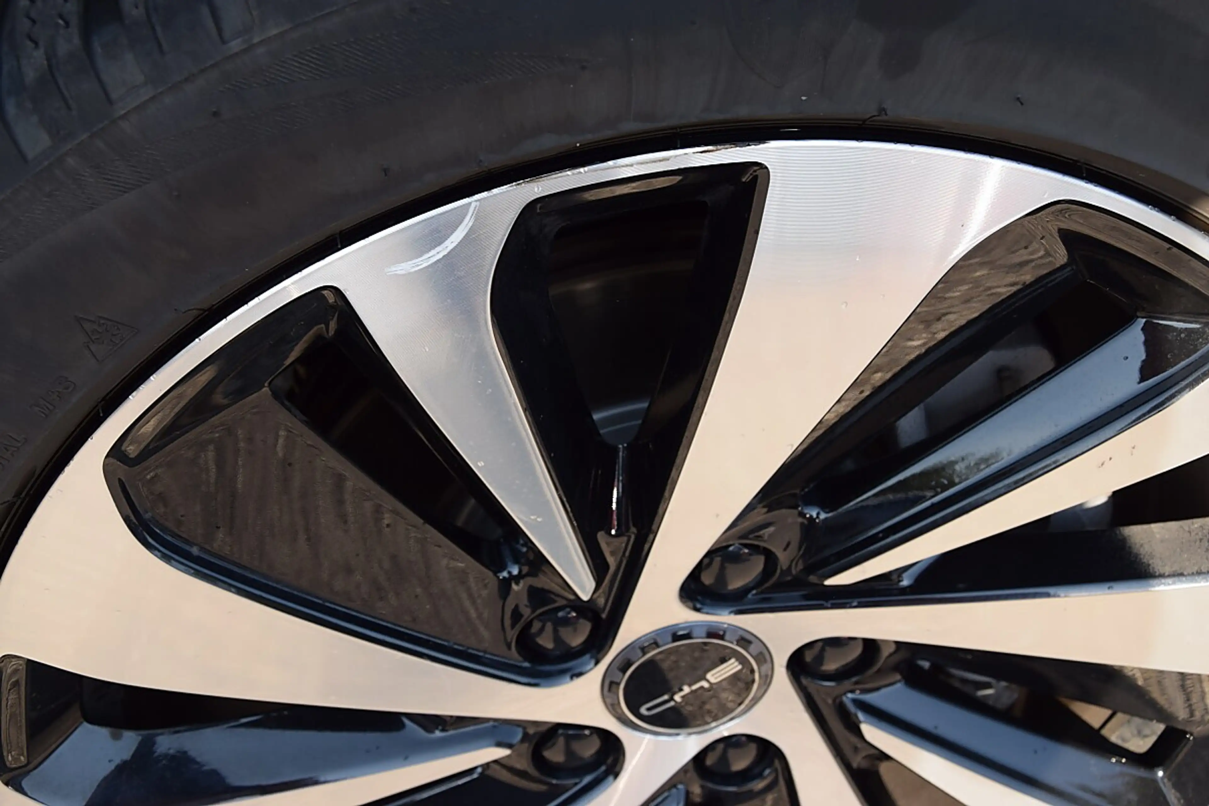 BYD Seal U DM-i PHEV 18,3kWh AWD Design Österreich Paket — photo 6