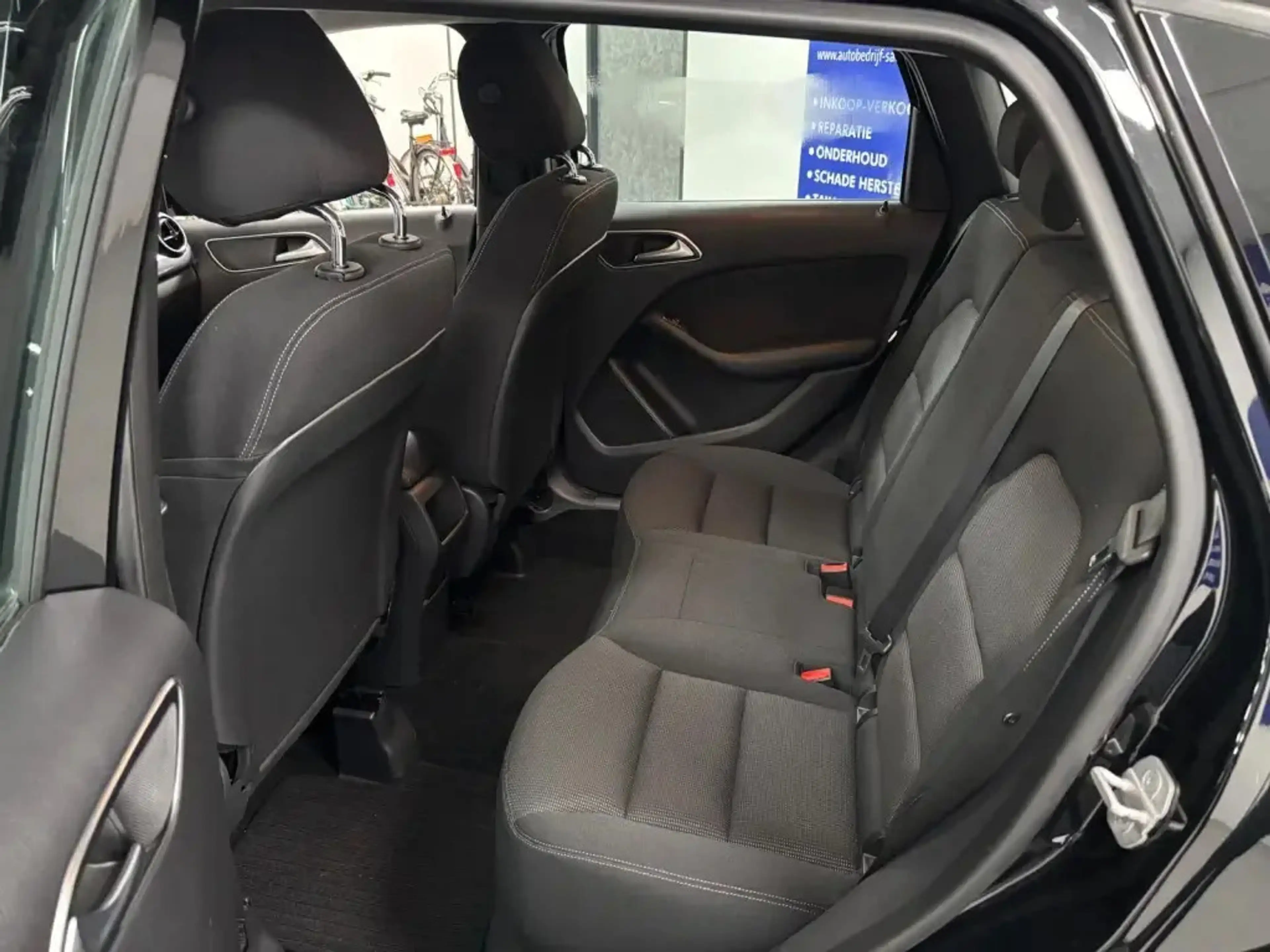 Mercedes-Benz B 180 — photo 12