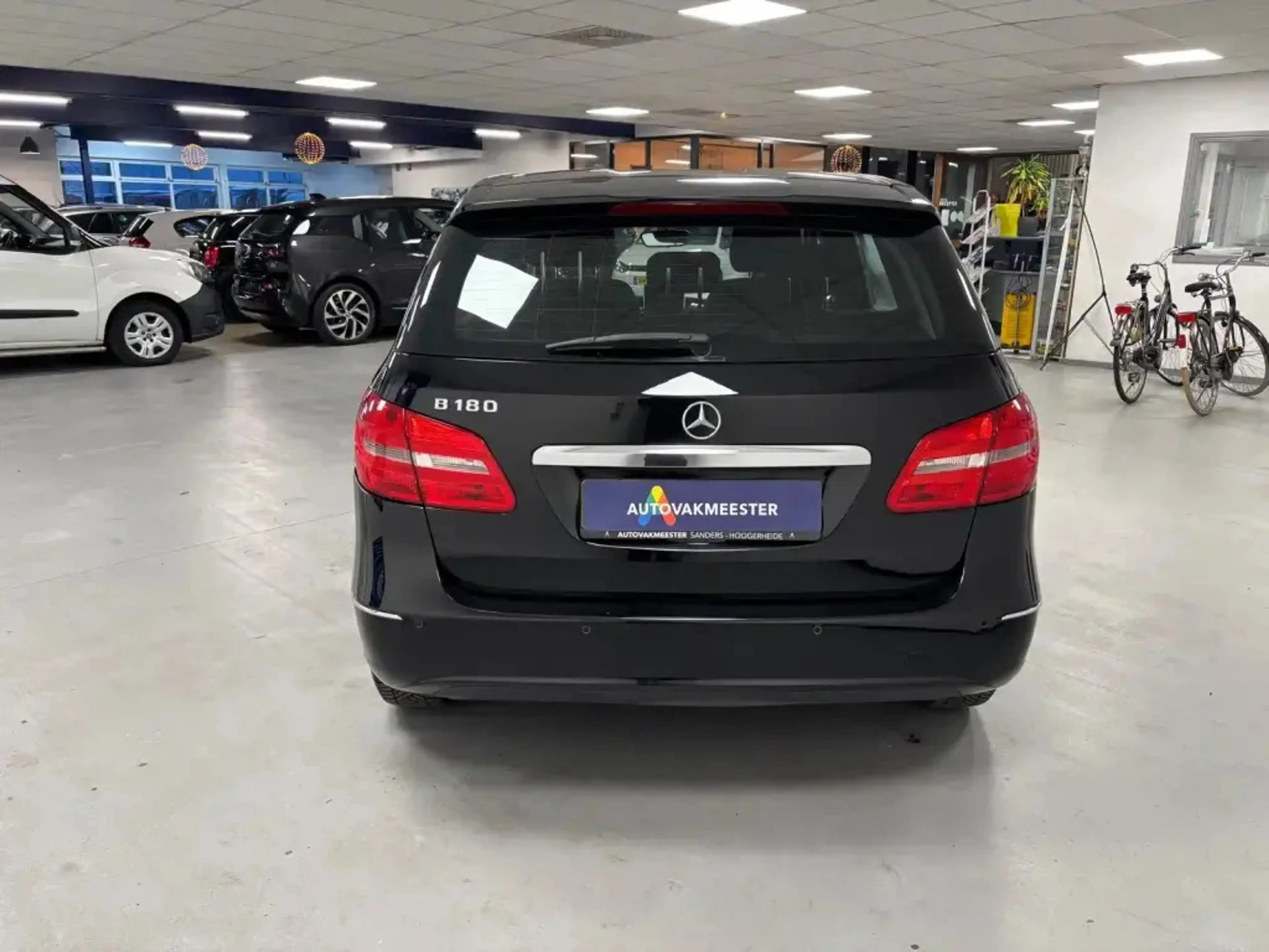 Mercedes-Benz B 180 — photo 6