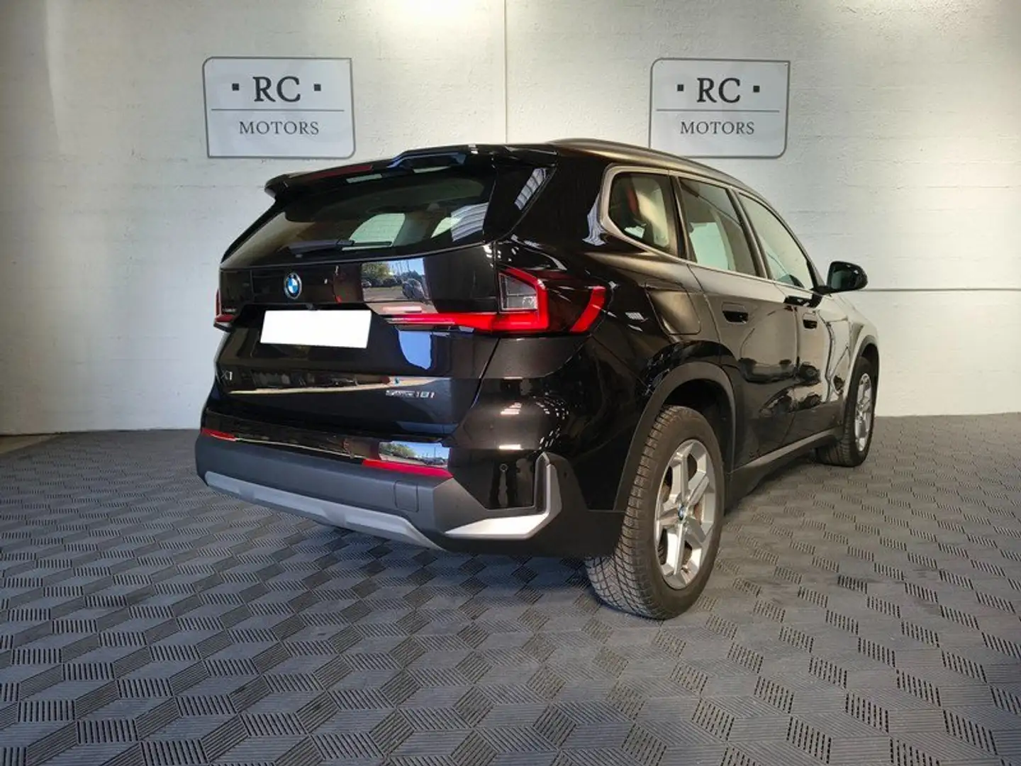 BMW X1 X1 sDrive 18i Business Design Noir - 2