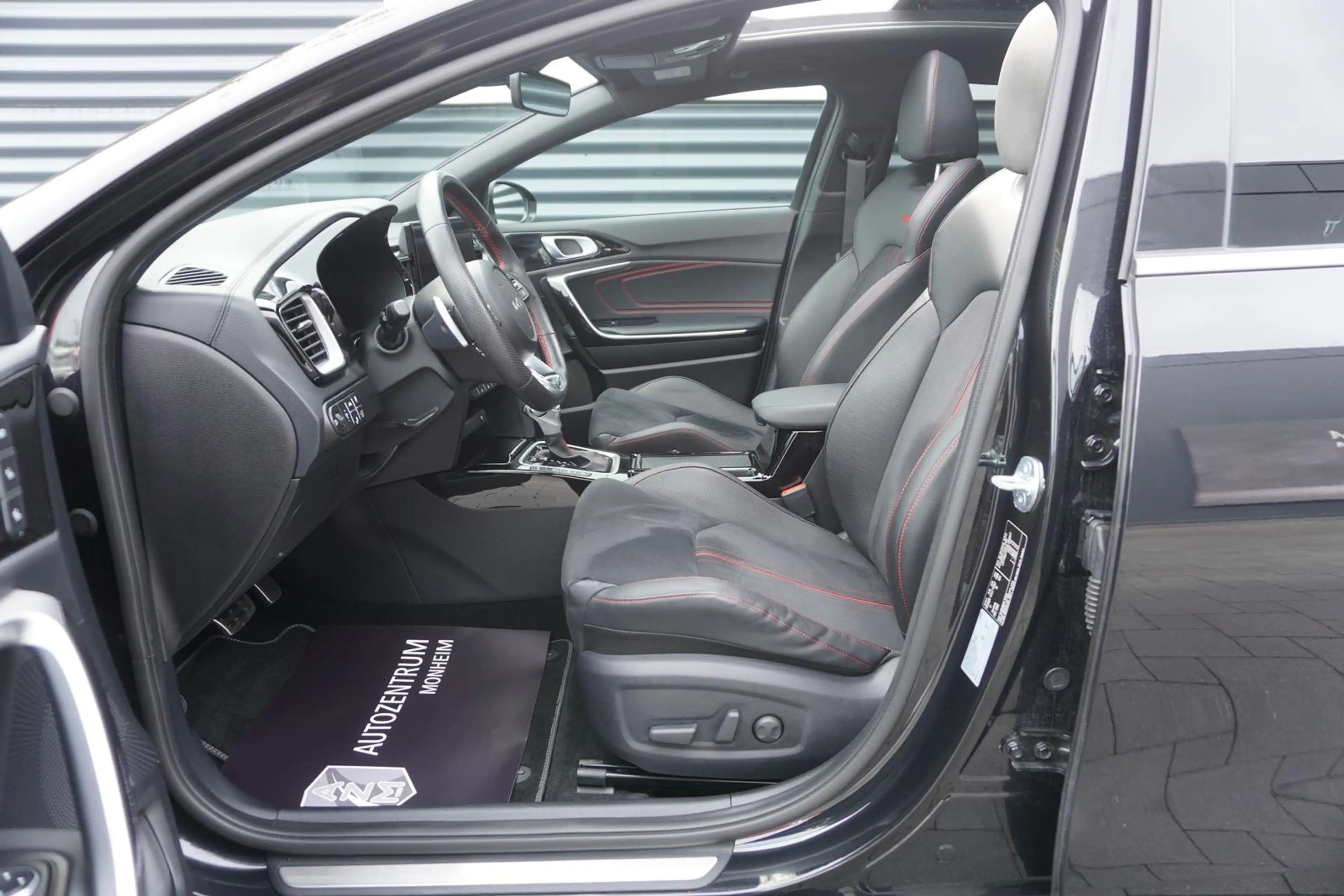 Kia ProCeed / pro_cee'd PROCEED GT|VIRTUAL|PANORAMA|MEMORY|NAVI|LED|DAB — photo 12